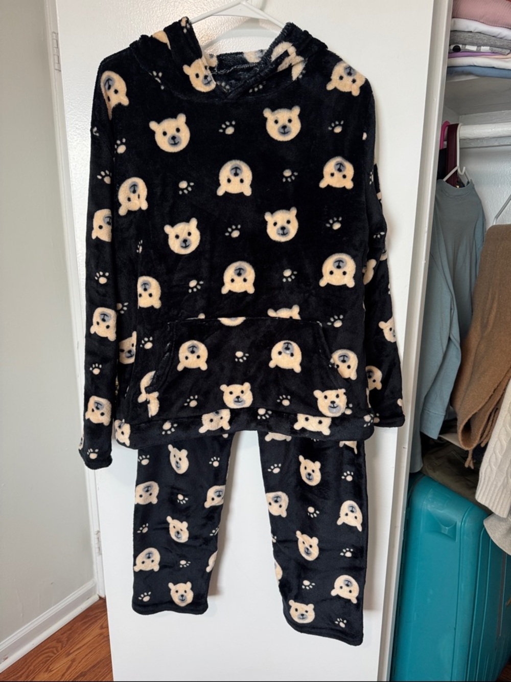 Women’s Black Bear Print Hooded Pajama Set